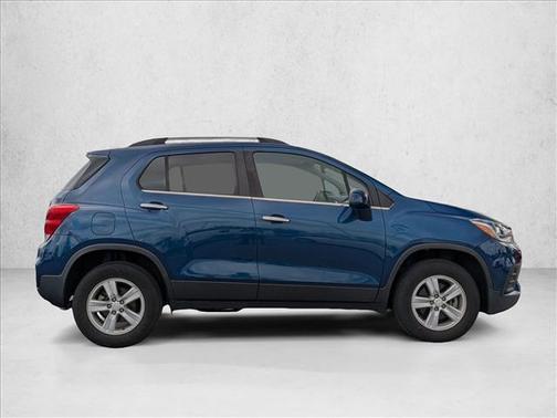 Pacific Blue Metallic 2020 Chevrolet Trax LT
