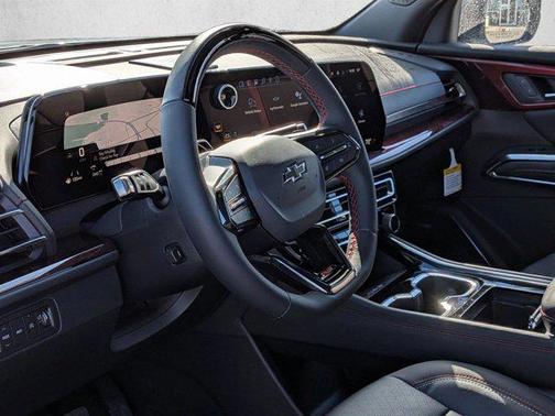 Polar White Tricoat 2026 Chevrolet Traverse RS
