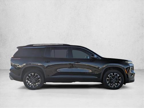 Mosaic Black Metallic 2025 Chevrolet Traverse LT