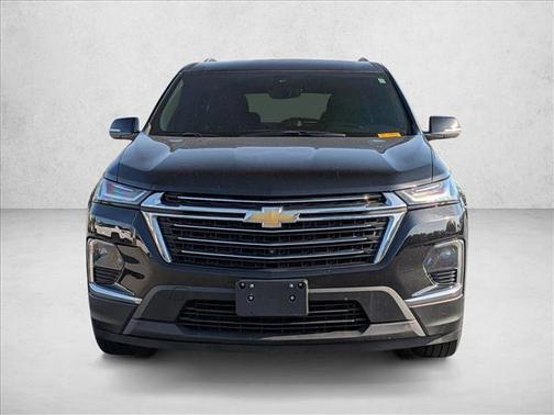 Mosaic Black Metallic 2022 Chevrolet Traverse LT Cloth