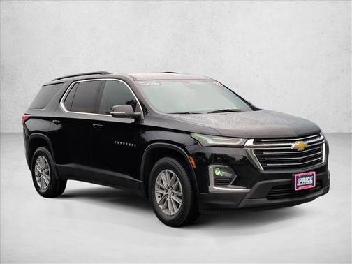 Mosaic Black Metallic 2022 Chevrolet Traverse LT Cloth