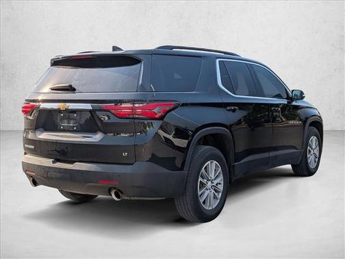 Mosaic Black Metallic 2022 Chevrolet Traverse LT Cloth