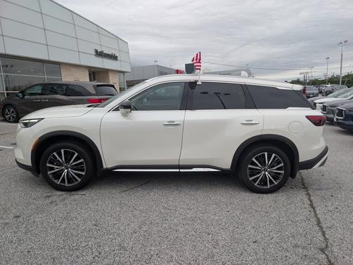 Majestic White 2025 INFINITI QX60 SENSORY