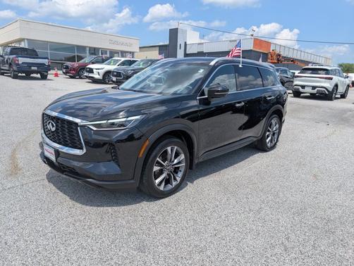 2023 INFINITI QX60 LUXE