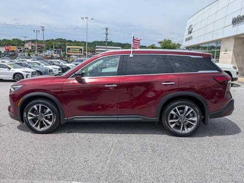 2022 INFINITI QX60 LUXE