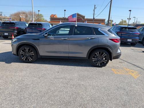 2022 INFINITI QX50 LUXE