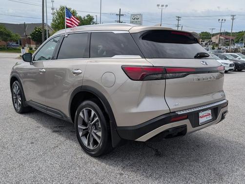 2023 INFINITI QX60 LUXE