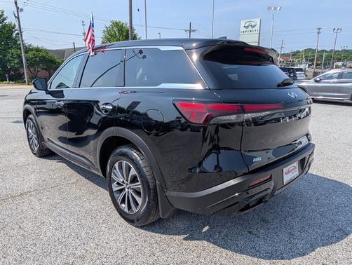 2022 INFINITI QX60 PURE
