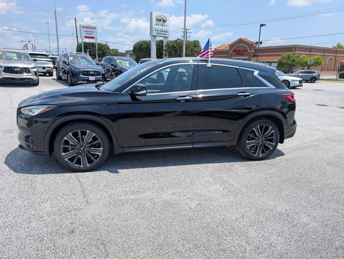 2022 INFINITI QX50 LUXE