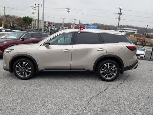 2024 INFINITI QX60 LUXE