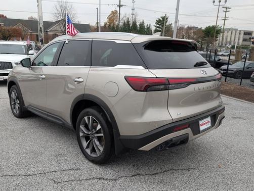 2024 INFINITI QX60 LUXE