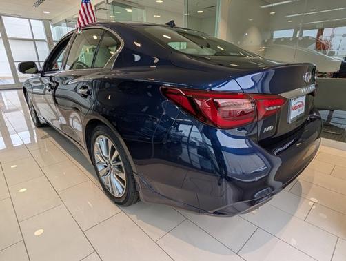 2022 INFINITI Q50 LUXE