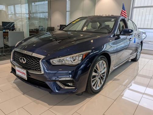 2022 INFINITI Q50 LUXE