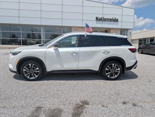 2023 INFINITI QX60 LUXE
