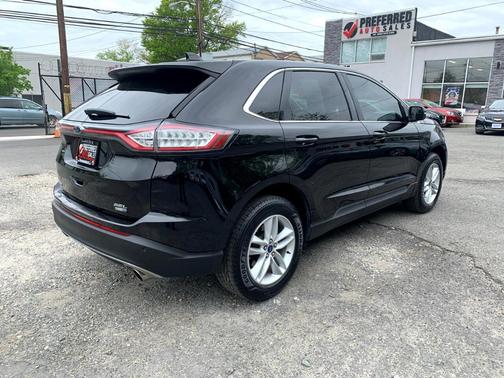 Photo 3 of 30 of 2018 Ford Edge SEL