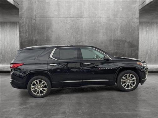 Photo 4 of 27 of 2019 Chevrolet Traverse High Country