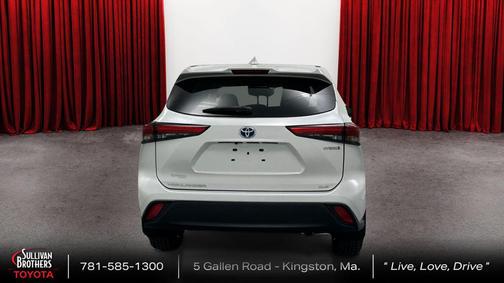 2022 Toyota Highlander Hybrid XLE