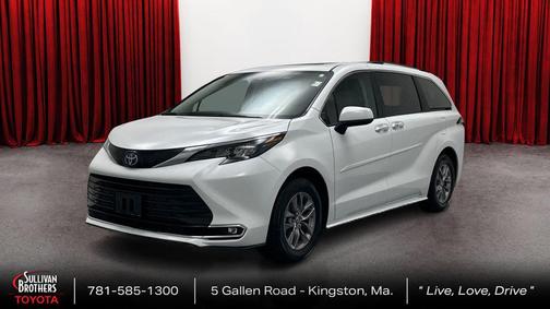2024 Toyota Sienna XLE