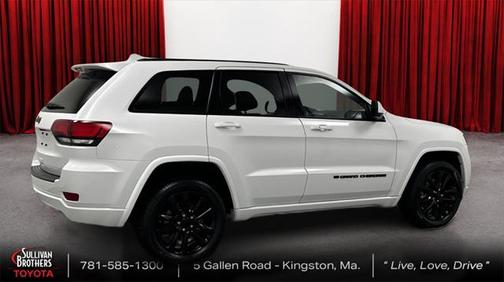 2022 Jeep Grand Cherokee Laredo