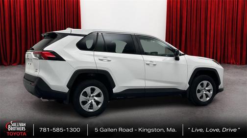2022 Toyota RAV4 LE