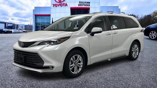 2024 Toyota Sienna Platinum