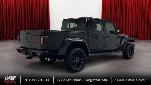 Black Clearcoat 2022 Jeep Gladiator High Altitude 4x4