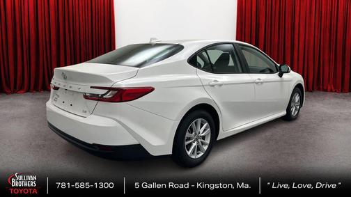 Ice Cap 2025 Toyota Camry LE