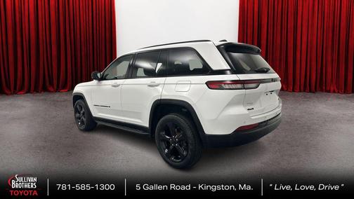 Bright White Clearcoat 2023 Jeep Grand Cherokee Limited