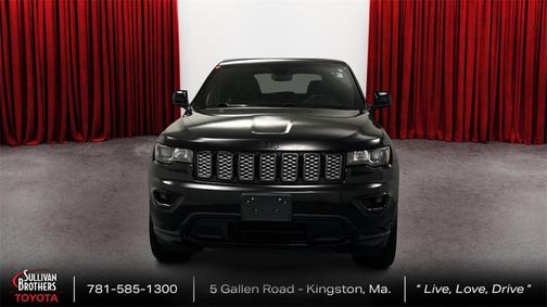 2022 Jeep Grand Cherokee Laredo
