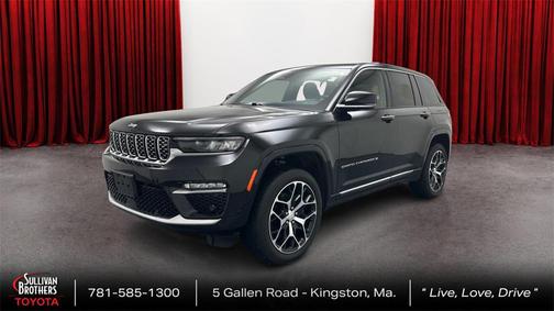 2022 Jeep Grand Cherokee Summit