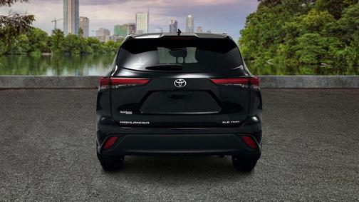 Midnight Black Metallic 2020 Toyota Highlander XLE