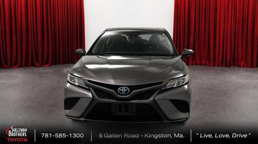 2020 Toyota Camry SE