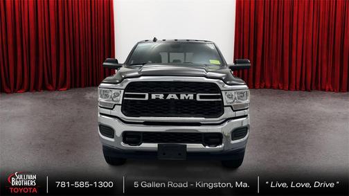 2022 RAM 2500 Tradesman Crew Cab 4x4 6'4' Box