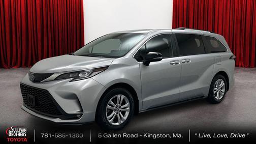 2023 Toyota Sienna XSE 7 Passenger