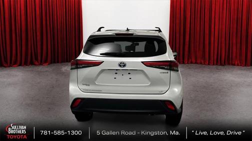 2022 Toyota Highlander Hybrid LE