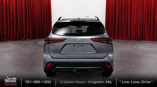2021 Toyota Highlander LE