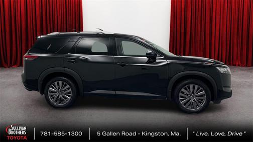 2023 Nissan Pathfinder SL 4WD