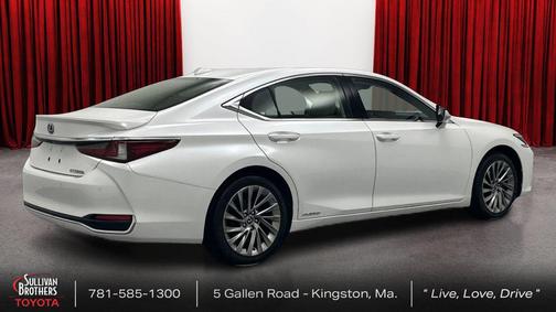 2019 Lexus ES 300h Base