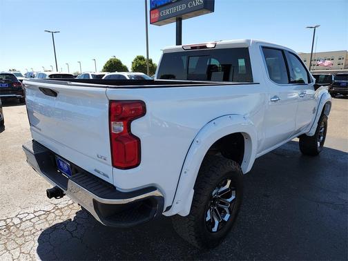 Photo 3 of 35 of 2019 Chevrolet Silverado 1500 LTZ