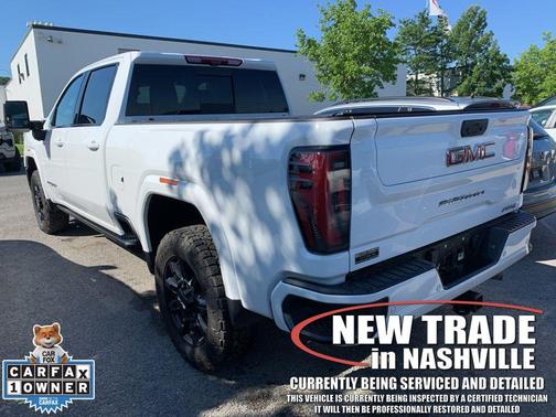 Summit White 2024 GMC Sierra 3500 AT4