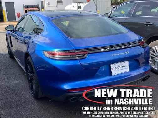 Sapphire Blue Metallic 2018 Porsche Panamera 4S