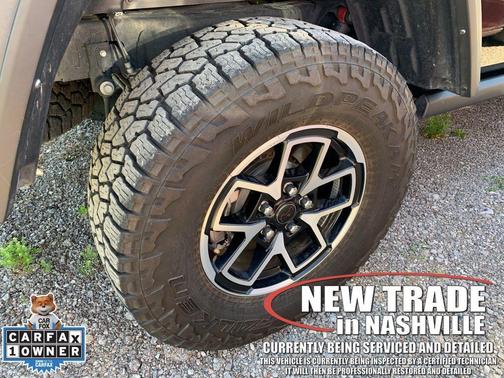 Black Clearcoat 2024 Jeep Gladiator Rubicon