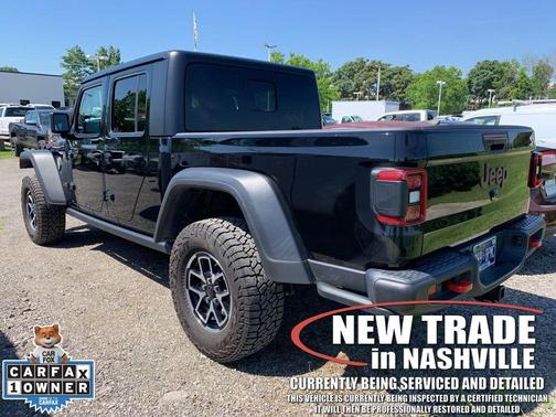 Black Clearcoat 2024 Jeep Gladiator Rubicon