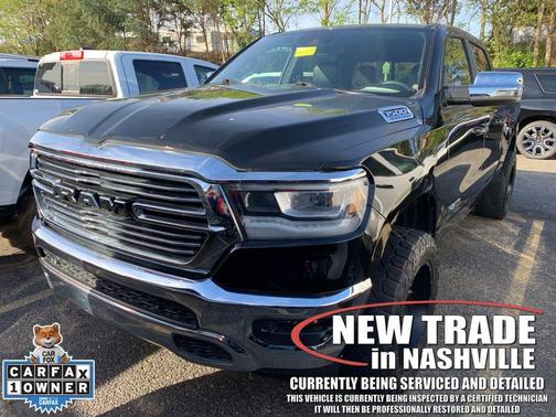 Diamond Black Crystal Pearlcoat 2023 RAM 1500 Laramie
