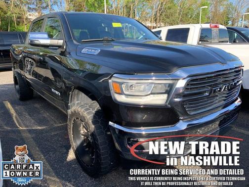 Diamond Black Crystal Pearlcoat 2023 RAM 1500 Laramie
