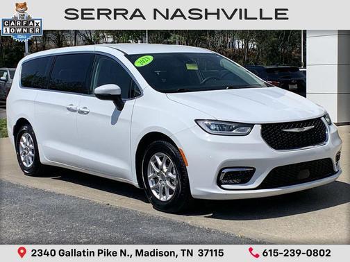 Bright White Clearcoat 2023 Chrysler Pacifica Touring L