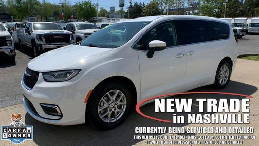 Bright White Clearcoat 2023 Chrysler Pacifica Touring L