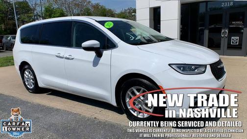 Bright White Clearcoat 2023 Chrysler Pacifica Touring L