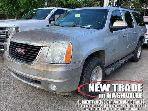 Pure Silver Metallic 2011 GMC Yukon XL 2500 SLT