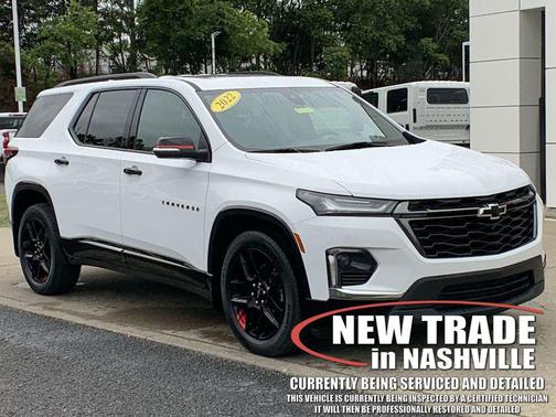 Summit White 2022 Chevrolet Traverse Premier